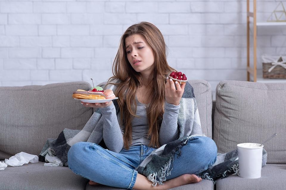 Breaking the Binge Eating Cycle: Tried & Tested Strategies for Managing Triggers & Cravings