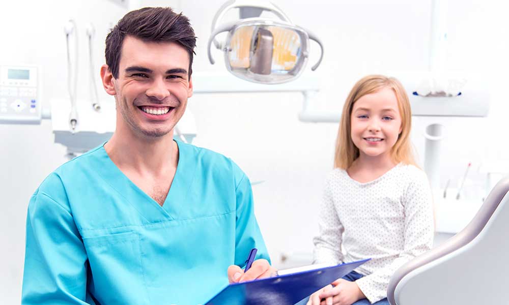 What Are The Traits of a Good Cosmetic Dentist?  